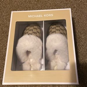 Michael Kors slippers